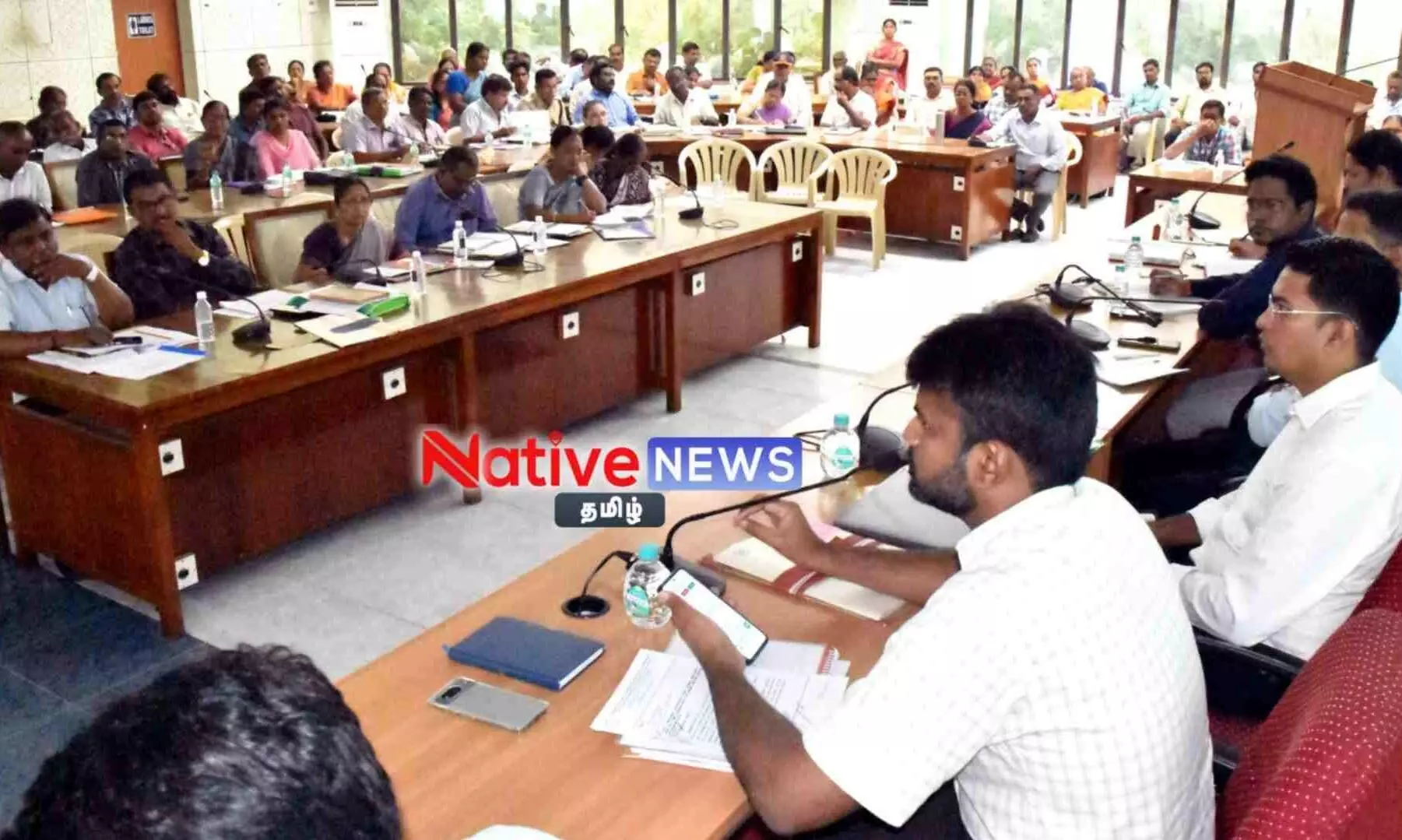 ஈரோடு மாவட்ட வளர்ச்சி திட்டப் பணிகள்: ஆட்சியர் தலைமையில் உயர்மட்ட குழுக் கூட்டம் ஈரோடு மாவட்ட வளர்ச்சி திட்டப் பணிகள்: ஆட்சியர் தலைமையில் உயர்மட்ட குழுக் கூட்டம்