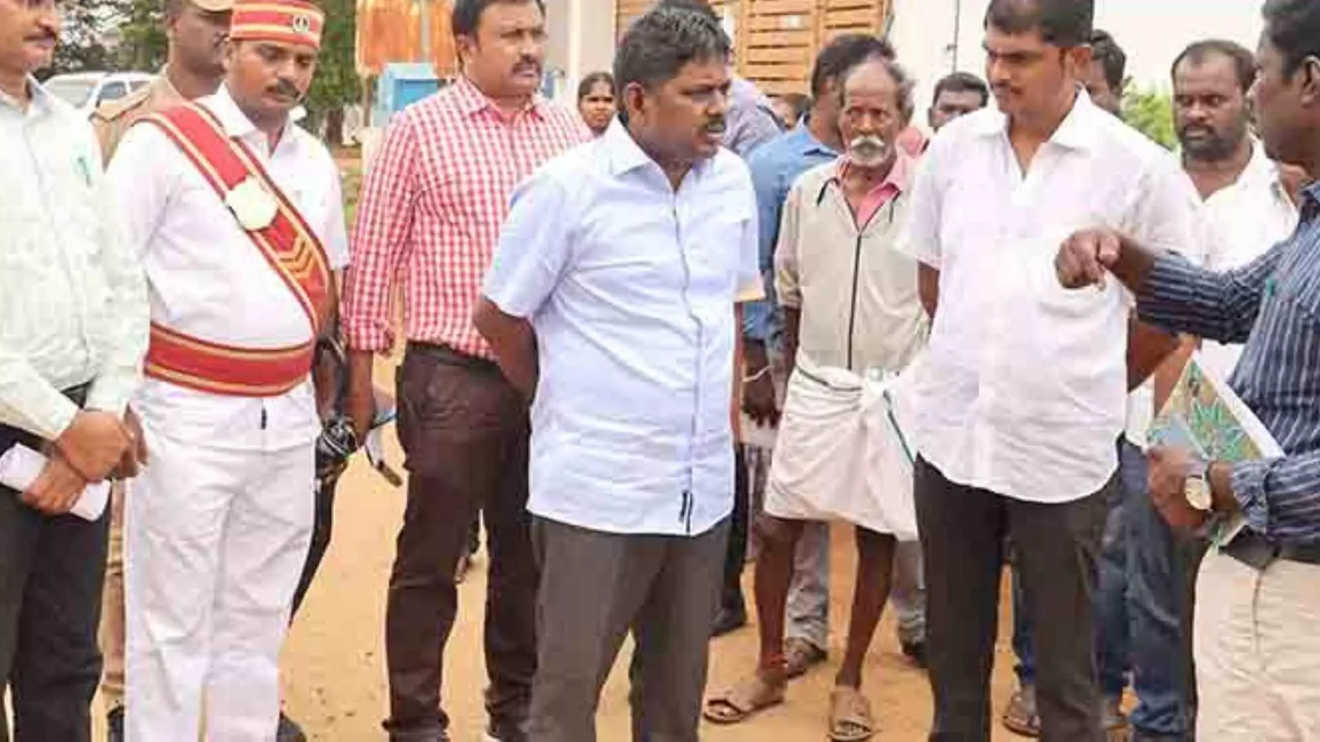 சிவன்மலை கிராம ஊராட்சிக்கு சர்வதேச ஐஎஸ்ஓ தரச் சான்று! - கலெக்டர் வாழ்த்து சிவன்மலை கிராம ஊராட்சிக்கு சர்வதேச ஐஎஸ்ஓ தரச் சான்று! - கலெக்டர் வாழ்த்து