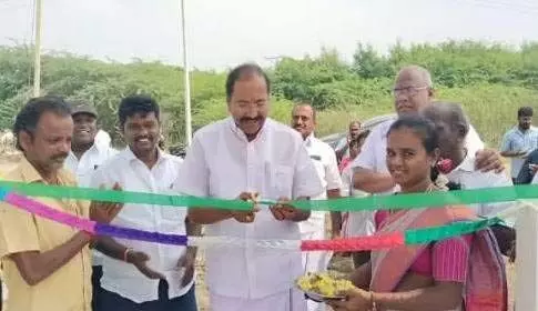 பூமி பூஜையில் பங்கேற்ற முன்னாள் அமைச்சர் பூமி பூஜையில் பங்கேற்ற முன்னாள் அமைச்சர்