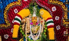 மஞ்சள் நீரால் பாரியூர் அம்மனுக்கு மகத்தான பூஜை..! மஞ்சள் நீரால் பாரியூர் அம்மனுக்கு மகத்தான பூஜை..!
