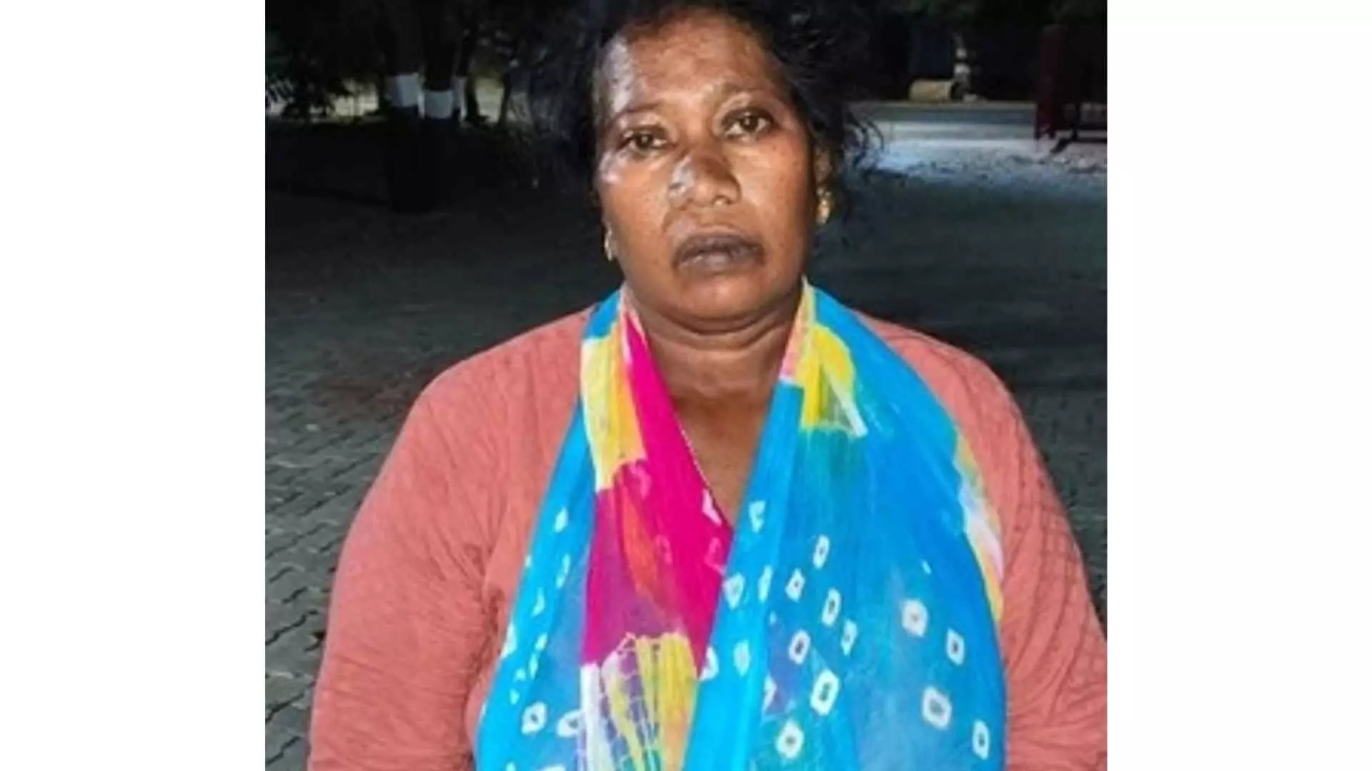 பேருந்தில் புகையிலைப் பொருள்களைக் கடத்திய சத்துணவு அமைப்பாளர் : போலீஸாா் கைது! பேருந்தில் புகையிலைப் பொருள்களைக் கடத்திய சத்துணவு அமைப்பாளர் : போலீஸாா் கைது!