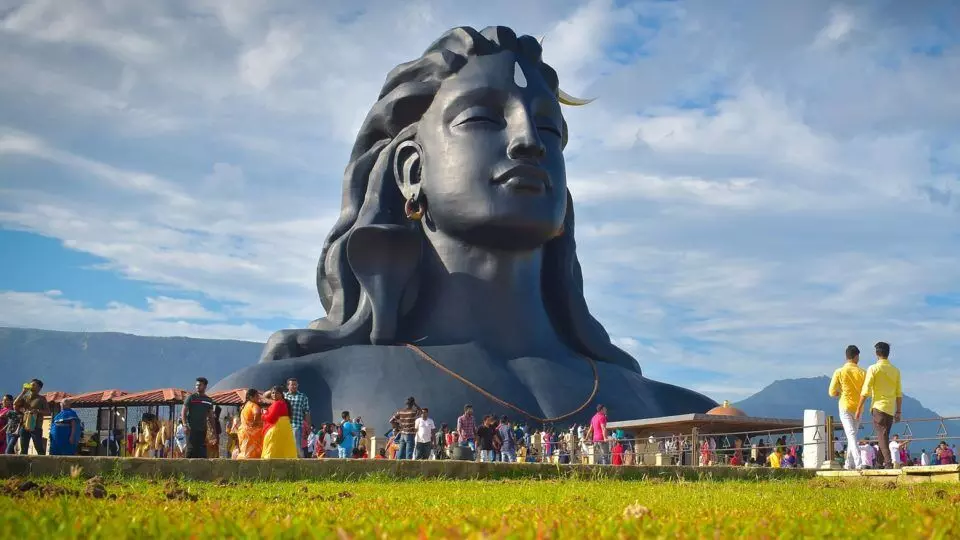 ஈஷா பாதுகாப்புக்கு 450 போலீசார் பயணம்..! ஈஷா பாதுகாப்புக்கு 450 போலீசார் பயணம்..!