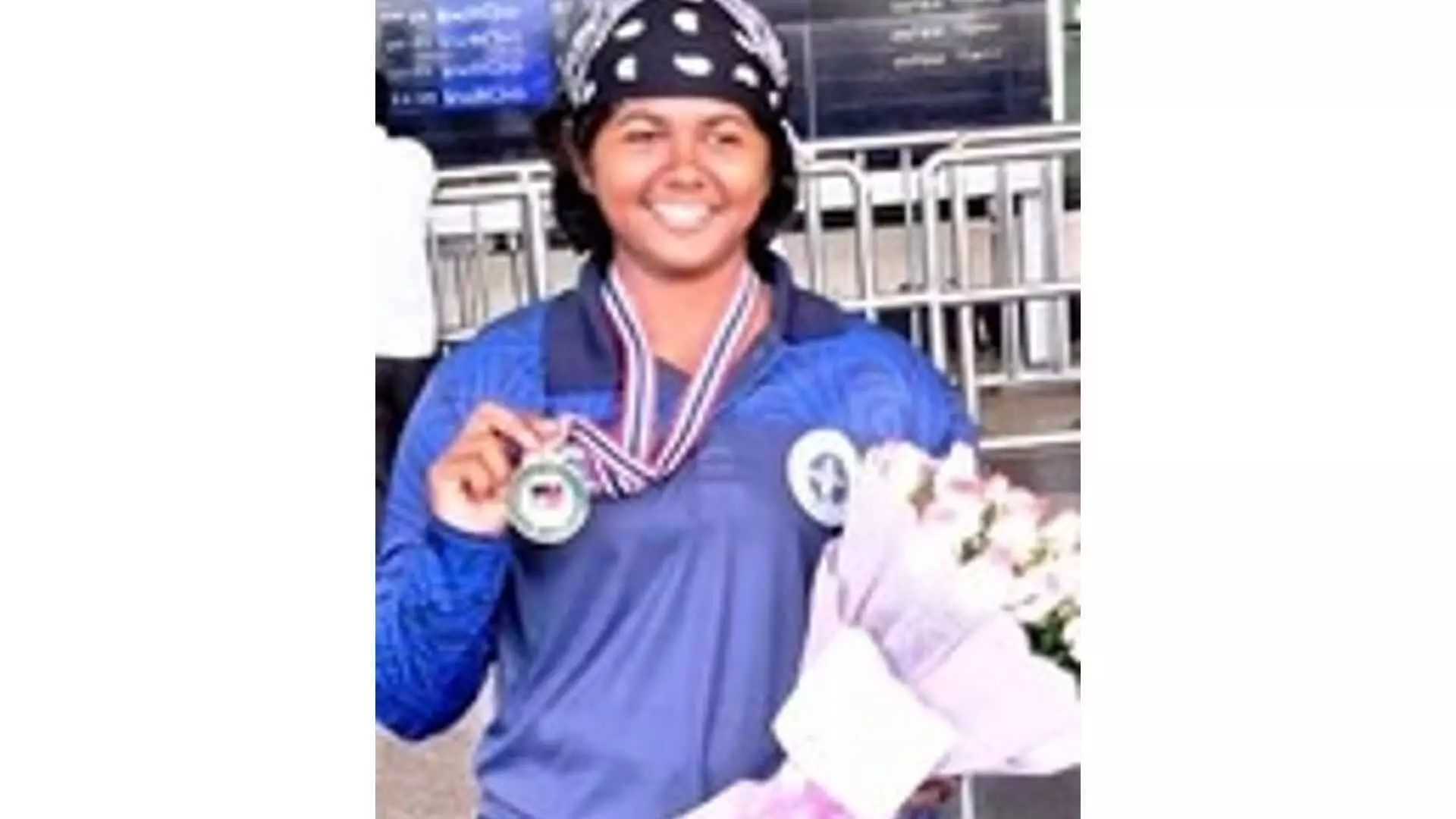 சங்ககிரியைச் சேர்ந்த மாணவி ஆசிய வில்வித்தை போட்டியில் வெண்கல பதக்கம் சங்ககிரியைச் சேர்ந்த மாணவி ஆசிய வில்வித்தை போட்டியில் வெண்கல பதக்கம்