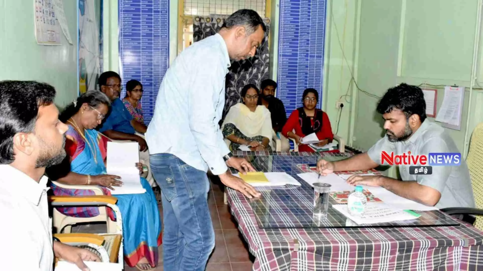 ஈரோடு ஊராட்சி ஒன்றிய அலுவலகத்தில் ஆட்சியர் ஆய்வு ஈரோடு ஊராட்சி ஒன்றிய அலுவலகத்தில் ஆட்சியர் ஆய்வு