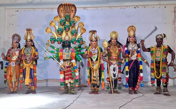 மாநில கலைத்திருவிழாவில் பங்கேற்கும் நாமக்கல் மாவட்ட கலைக்குழு நிகழ்ச்சிகள் பதிவு துவக்கம் மாநில கலைத்திருவிழாவில் பங்கேற்கும் நாமக்கல் மாவட்ட கலைக்குழு நிகழ்ச்சிகள் பதிவு துவக்கம்