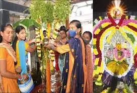 ஈரோடு பெரிய மாரியம்மன் கோவிலில் திருவிழா ஈரோடு பெரிய மாரியம்மன் கோவிலில் திருவிழா