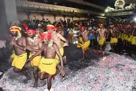 ஆண்கள் மட்டுமே பங்கேற்றகும் பாரம்பரிய குண்டம் விழா ஆண்கள் மட்டுமே பங்கேற்றகும் பாரம்பரிய குண்டம் விழா
