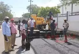 சாலை பணியால் போக்குவரத்தில் மாற்றம் சாலை பணியால் போக்குவரத்தில் மாற்றம்