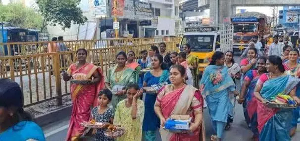 அரசு பள்ளியில் முப்பெரும் விழா அரசு பள்ளியில் முப்பெரும் விழா