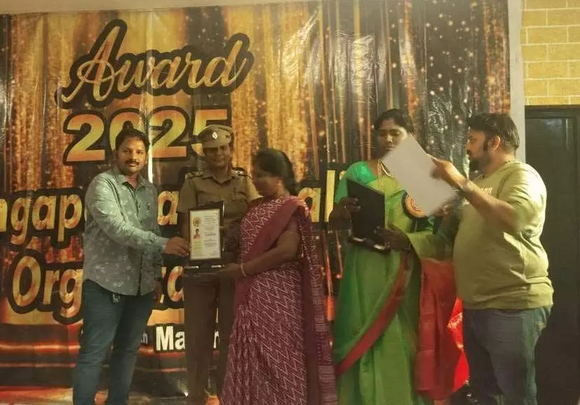 சென்னையில் நடந்த மகளிருக்கான விழாவில் குமாரபாளையம் மகளிருக்கு விருது சென்னையில் நடந்த மகளிருக்கான விழாவில் குமாரபாளையம் மகளிருக்கு விருது