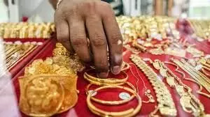 விசாரணையில் 21 பவுன் நகை மீட்பு விசாரணையில் 21 பவுன் நகை மீட்பு