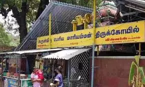 கோவில் நுழைவுப் பகுதி இரும்பு தடுப்பில் மின்சாரம் தாக்கியது கோவில் நுழைவுப் பகுதி இரும்பு தடுப்பில் மின்சாரம் தாக்கியது