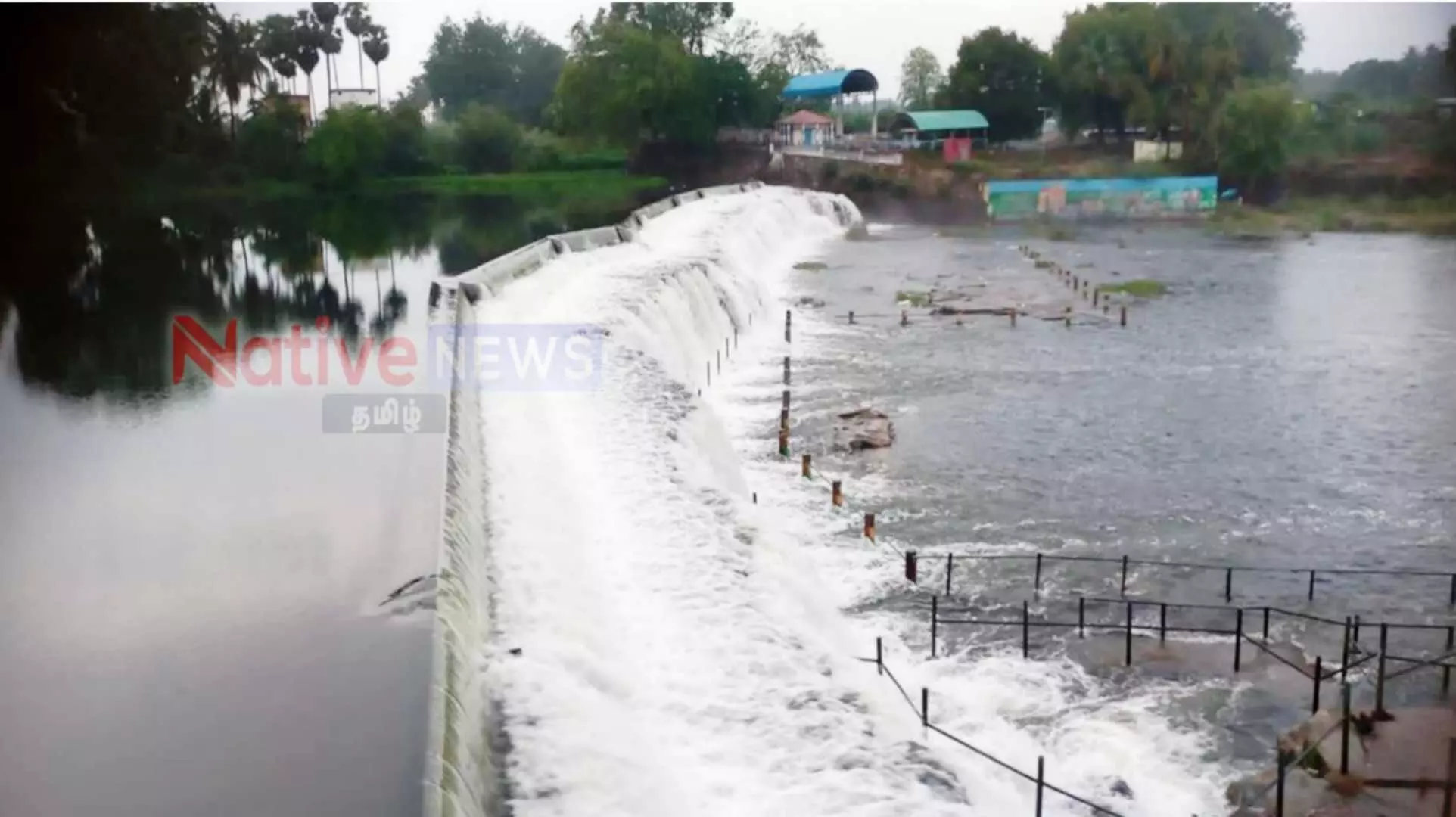 வெள்ளப்பெருக்கு காரணமாக கொடிவேரி அணை தற்காலிகமாக இன்று மூடல்! வெள்ளப்பெருக்கு காரணமாக கொடிவேரி அணை தற்காலிகமாக இன்று மூடல்!