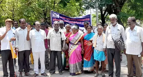 ரேஷன் கடைகளில் இலவசமாக உணவுப் பொருட்கள் வழங்க மாற்றுத்திறனாளிகள் கோரிக்கை ரேஷன் கடைகளில் இலவசமாக உணவுப் பொருட்கள் வழங்க மாற்றுத்திறனாளிகள் கோரிக்கை