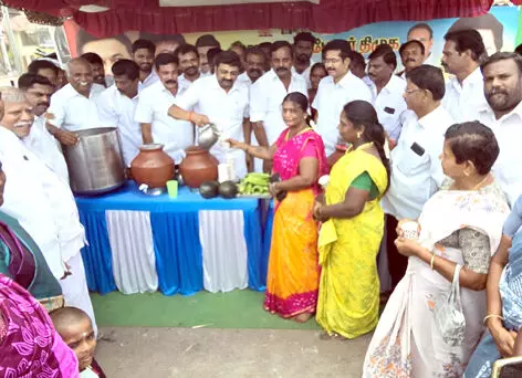 மோகனூரில் திமுக சார்பில் நீர் மோர் பந்தல் திறப்பு விழா: எம்.பி., பங்கேற்பு மோகனூரில் திமுக சார்பில் நீர் மோர் பந்தல் திறப்பு விழா: எம்.பி., பங்கேற்பு