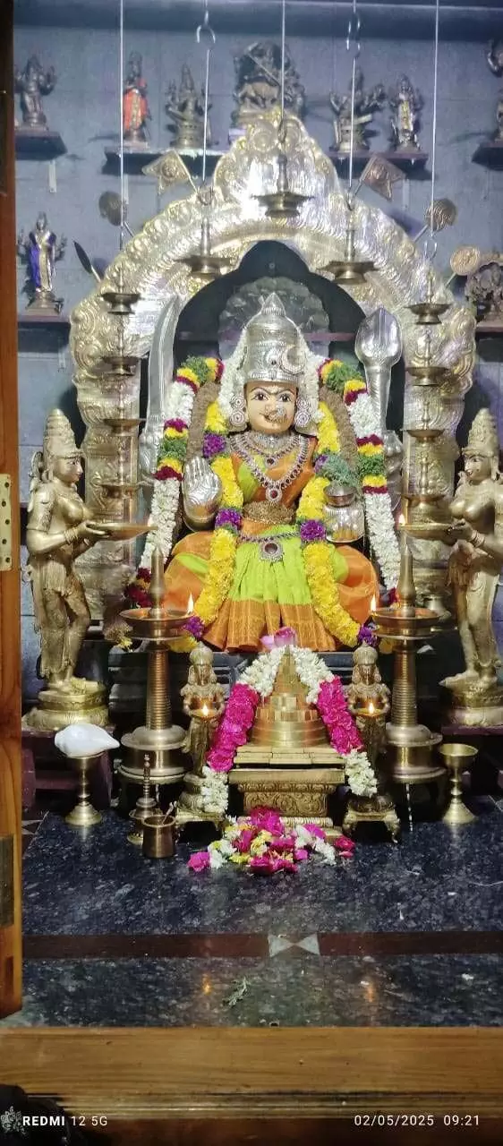 அம்மன் கோவில்களில் சிறப்பு வழிபாடு அம்மன் கோவில்களில் சிறப்பு வழிபாடு
