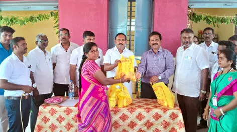 தானத்தம்பட்டியில் புதிய ரேஷன் கடை கட்டிடம் திறப்பு விழா: எம்எல்ஏ பங்கேற்பு தானத்தம்பட்டியில் புதிய ரேஷன் கடை கட்டிடம் திறப்பு விழா: எம்எல்ஏ பங்கேற்பு