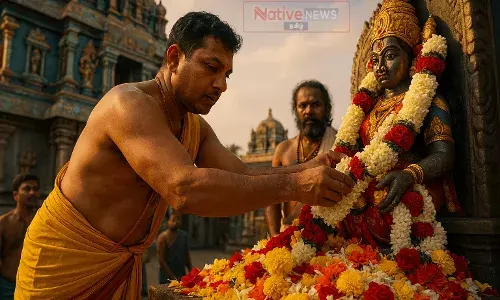 மாரியம்மன் கோவிலில் பூச்சாட்டு விழா மாரியம்மன் கோவிலில் பூச்சாட்டு விழா