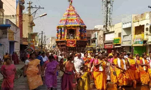 பவானி சங்கமேஸ்வரர் கோவிலில் ஆதிகேசவ பெருமாள் தேரோட்டம்!