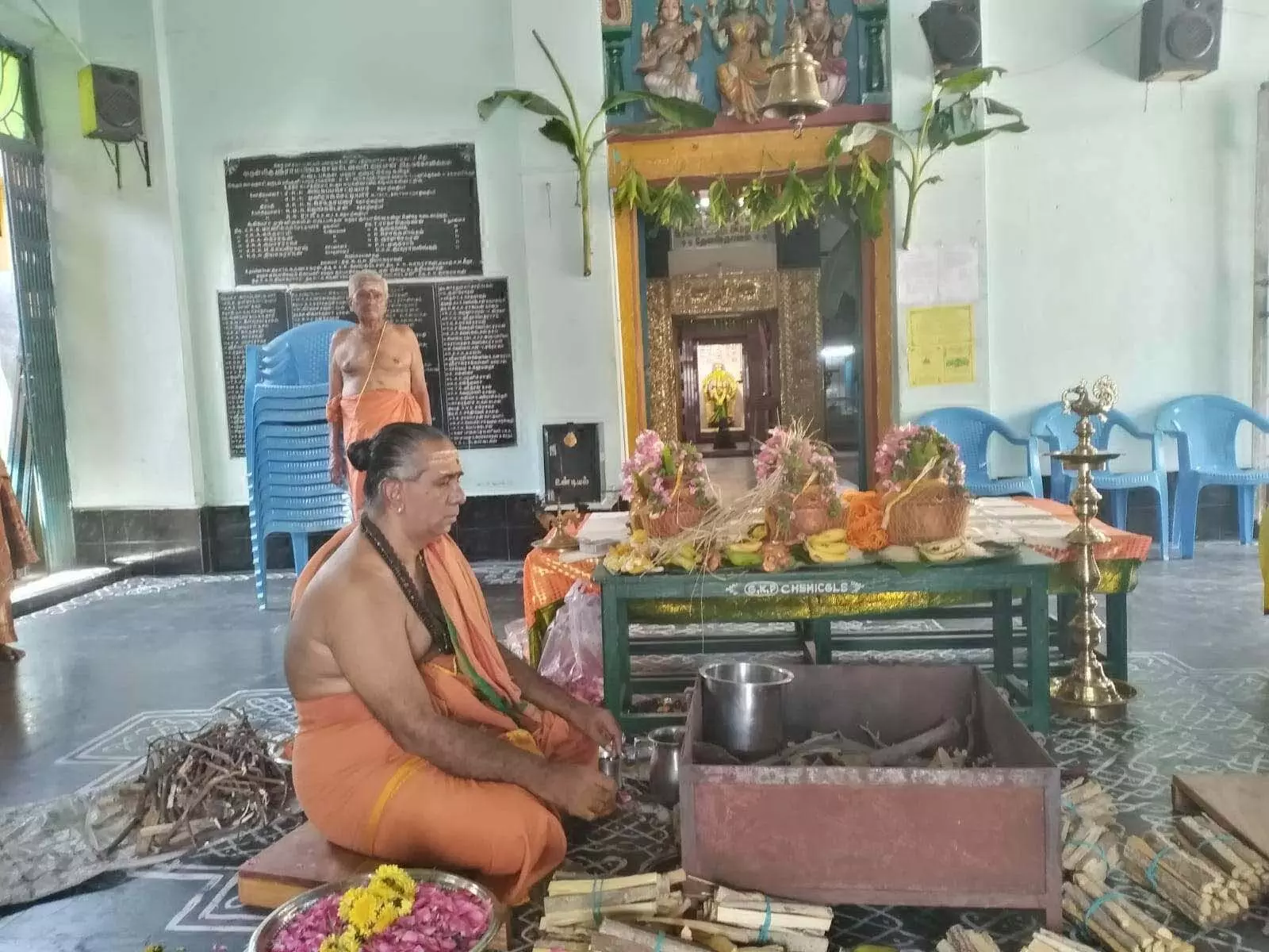 குரு பெயர்ச்சி சிறப்பு யாக வழிபாடுகள் குரு பெயர்ச்சி சிறப்பு யாக வழிபாடுகள்