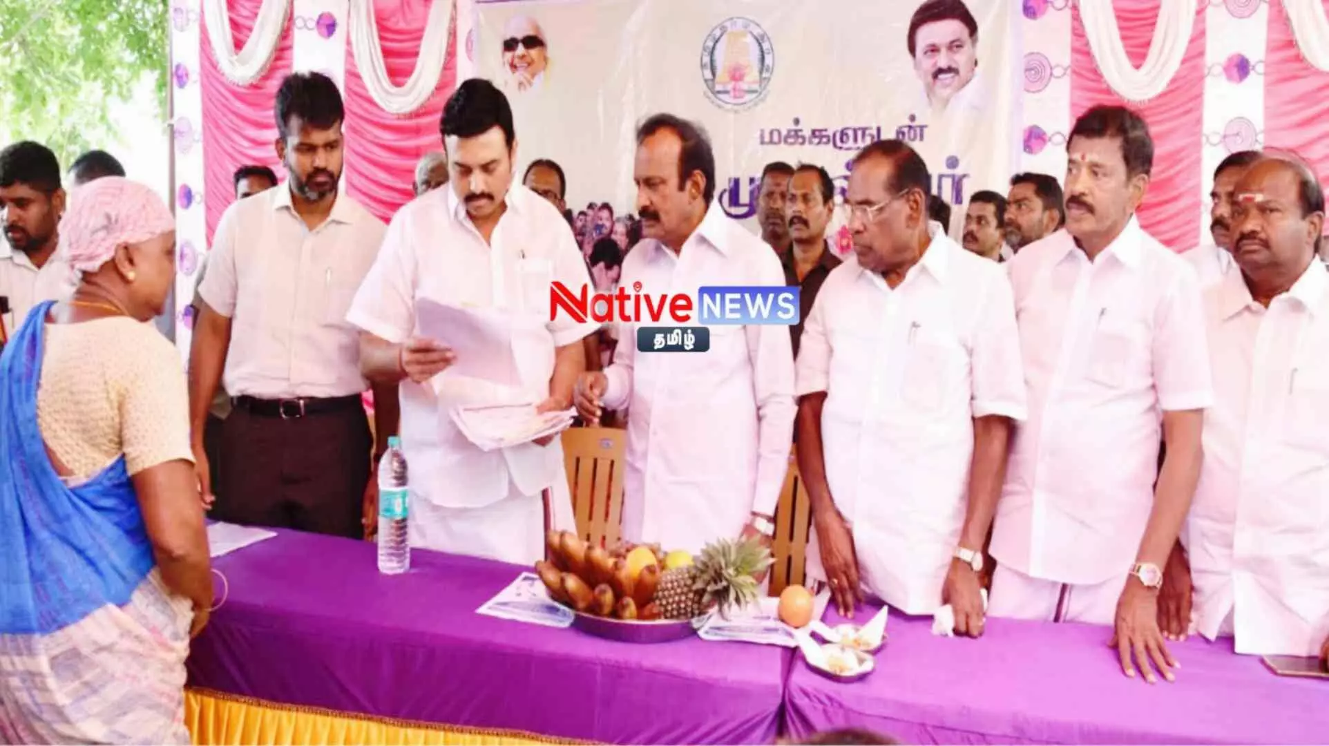 பெருந்துறையில் மக்களுடன் முதல்வர் திட்ட 3ம் கட்ட சிறப்பு முகாம்: 123 பயனாளிகளுக்கு ரூ.28.66 லட்சம் மதிப்பீட்டில் அரசு நலத்திட்ட உதவிகளை வழங்கிய அமைச்சர்கள்! பெருந்துறையில் மக்களுடன் முதல்வர் திட்ட 3ம் கட்ட சிறப்பு முகாம்: 123 பயனாளிகளுக்கு ரூ.28.66 லட்சம் மதிப்பீட்டில் அரசு நலத்திட்ட உதவிகளை வழங்கிய அமைச்சர்கள்!