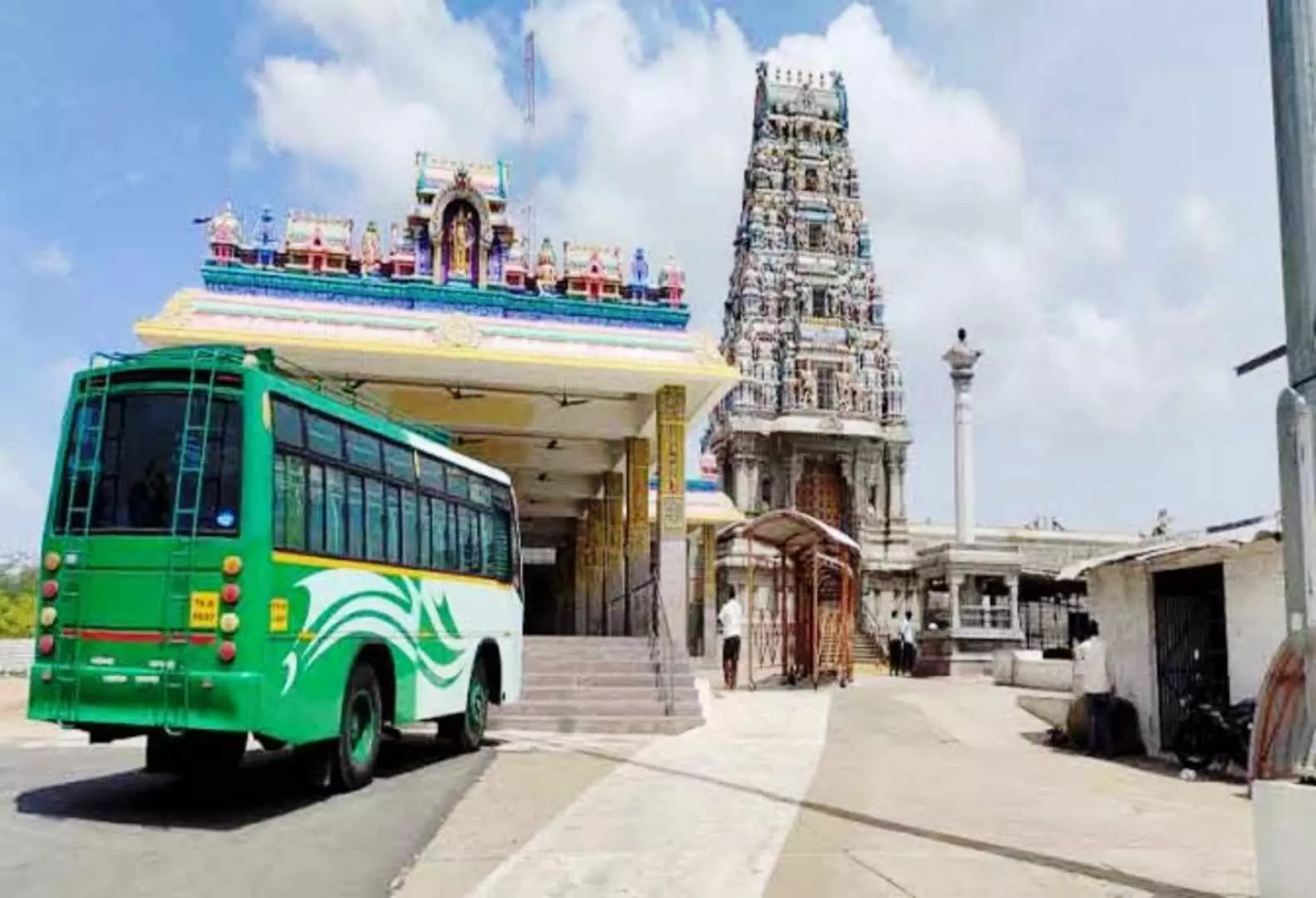 சென்னிமலை முருகன் கோவிலுக்கு செவ்வாய்க்கிழமை தோறும் மலைப்பாதையில் பஸ்கள் இயக்கம்! சென்னிமலை முருகன் கோவிலுக்கு செவ்வாய்க்கிழமை தோறும் மலைப்பாதையில் பஸ்கள் இயக்கம்!