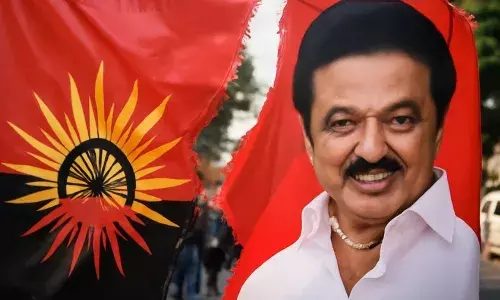 தி.மு.க. பேனரை கிழித்தோர் மீது வழக்கு பதிவு தி.மு.க. பேனரை கிழித்தோர் மீது வழக்கு பதிவு