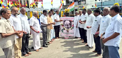 நாமக்கல் மாவட்ட காங்கிரஸ் சார்பில் முன்னால் பிரதமர் ராஜிவ்காந்தி நினைவு தினம் அனுஷ்டிப்பு நாமக்கல் மாவட்ட காங்கிரஸ் சார்பில் முன்னால் பிரதமர் ராஜிவ்காந்தி நினைவு தினம் அனுஷ்டிப்பு