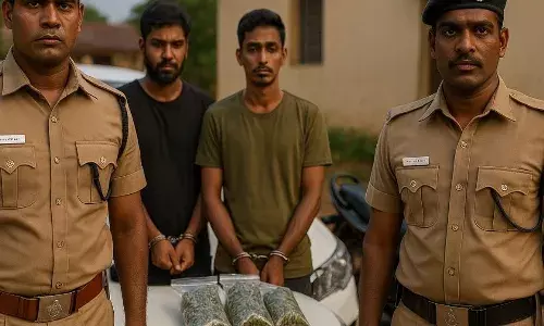 கஞ்சா கடத்தலில் இருவர் கைது - வாகனங்கள் பறிமுதல்! கஞ்சா கடத்தலில் இருவர் கைது - வாகனங்கள் பறிமுதல்!